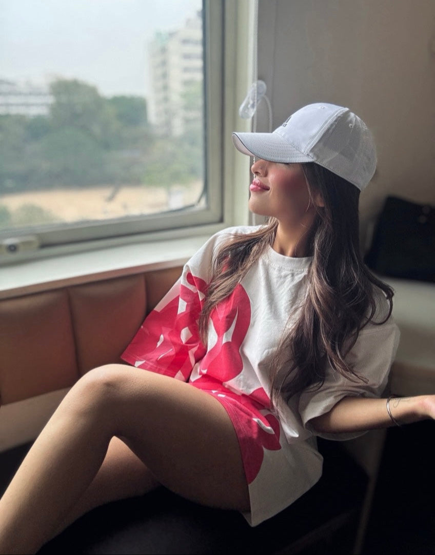 COMPLETE MESS OVERSIZE UNISEX T-SHIRT