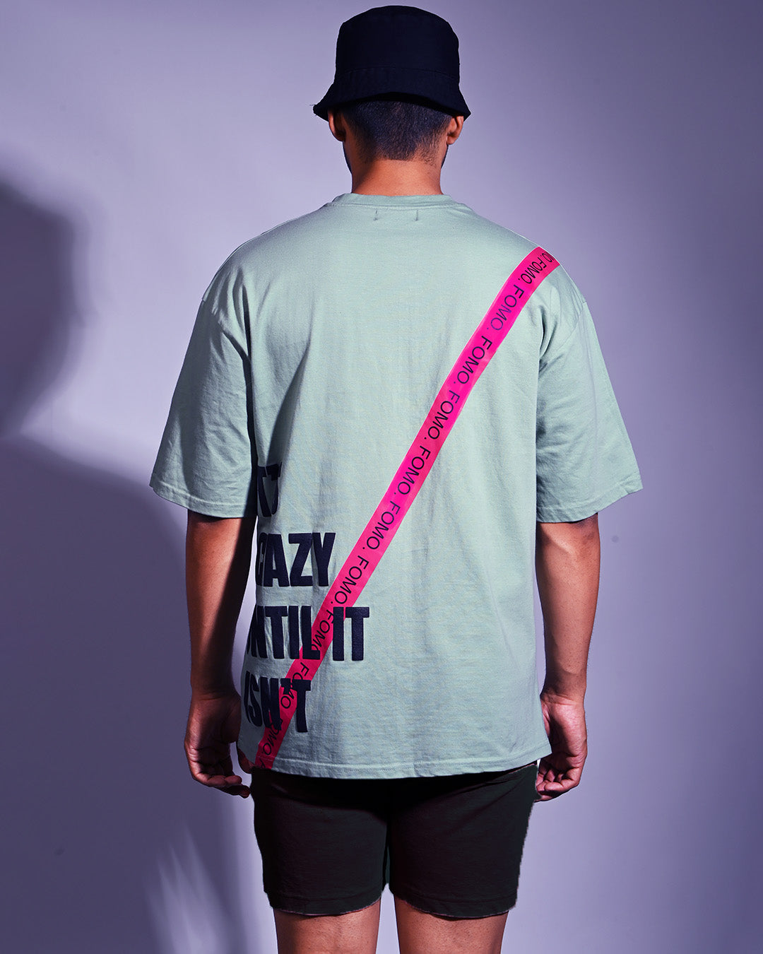 SKETCHY OVERSIZE UNISEX T-SHIRT